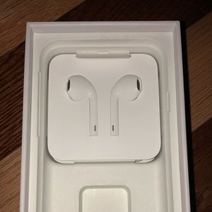 Authentic Apple EarPods